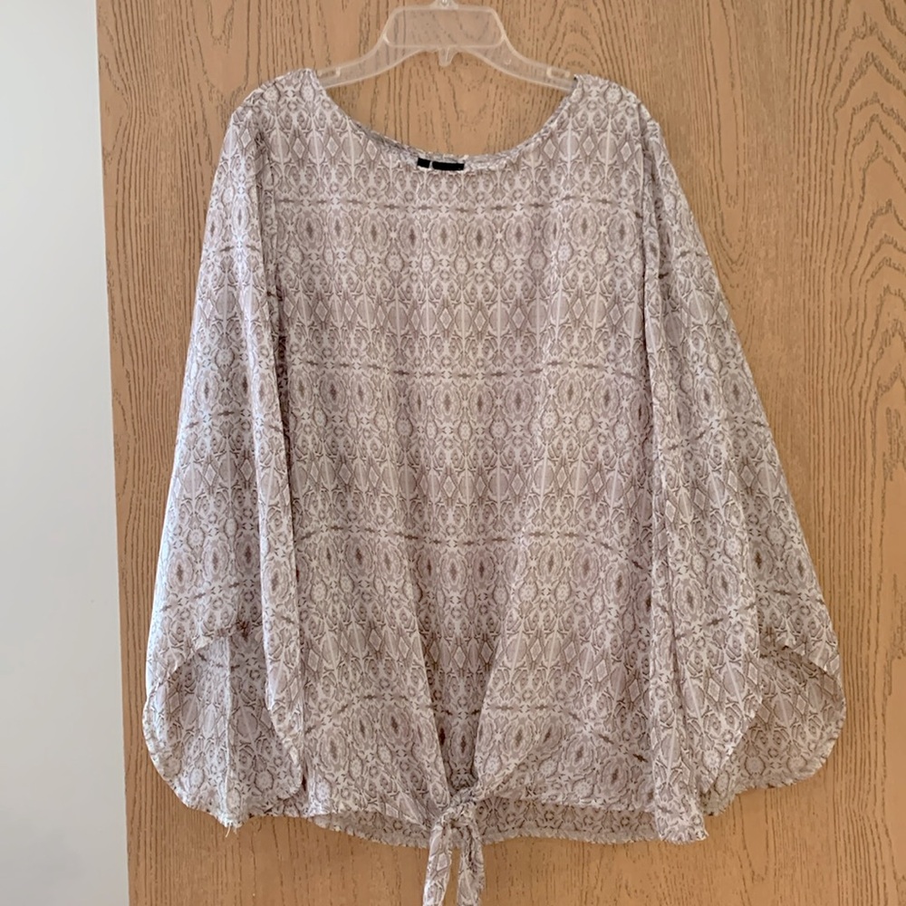 NEW DIRECTIONS Geometric Print Tie Front Blouse